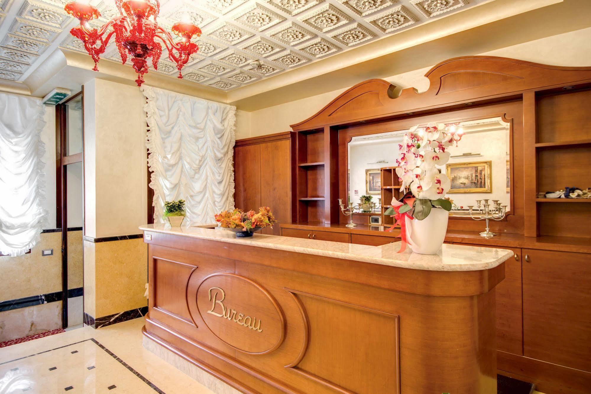 ดอมุส กาวานิส Hotel เวนิส ภายนอก รูปภาพ