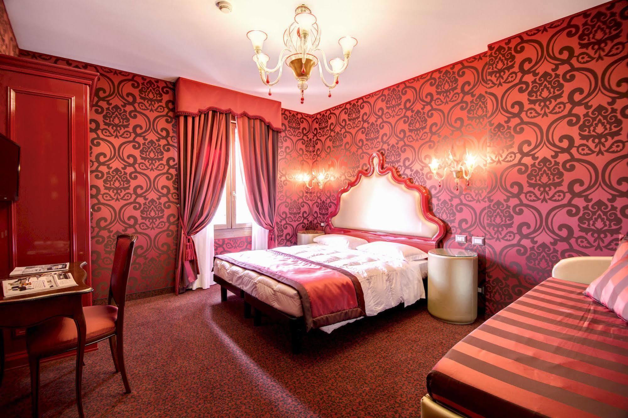 ดอมุส กาวานิส Hotel เวนิส ภายนอก รูปภาพ